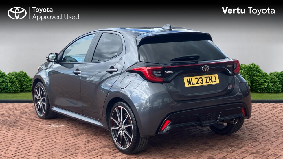 Toyota Yaris 1.5 Hybrid GR Sport 5dr CVT Hybrid Hatchback - Image 4
