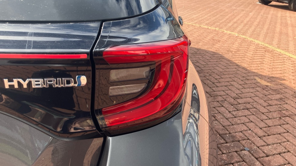 Toyota Yaris 1.5 Hybrid GR Sport 5dr CVT Hybrid Hatchback - Image 21