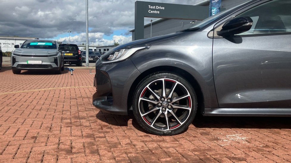 Toyota Yaris 1.5 Hybrid GR Sport 5dr CVT Hybrid Hatchback - Image 25