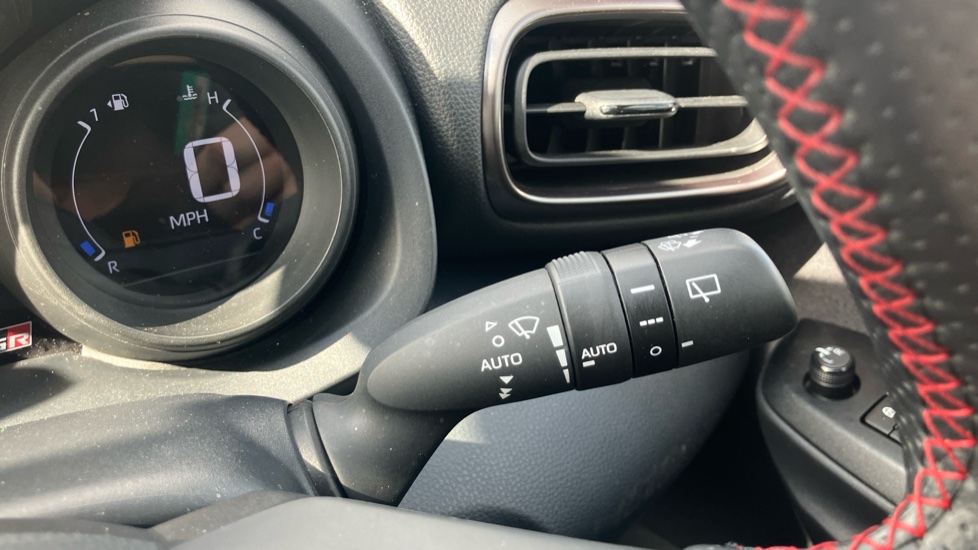 Toyota Yaris 1.5 Hybrid GR Sport 5dr CVT Hybrid Hatchback - Image 32