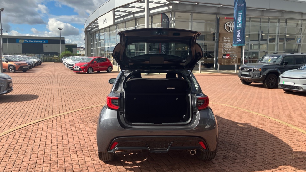 Toyota Yaris 1.5 Hybrid GR Sport 5dr CVT Hybrid Hatchback - Image 51