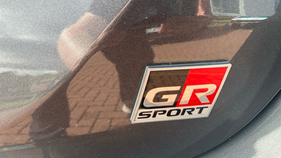 Toyota Yaris 1.5 Hybrid GR Sport 5dr CVT Hybrid Hatchback - Image 53