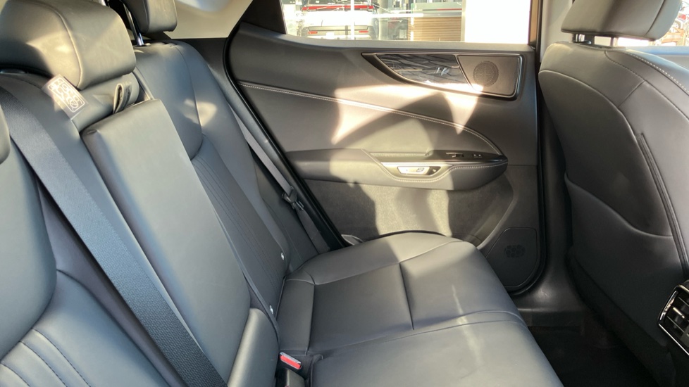 Lexus NX 450h+ 2.5 5dr E-CVT [Premium Pack] Estate - Image 8