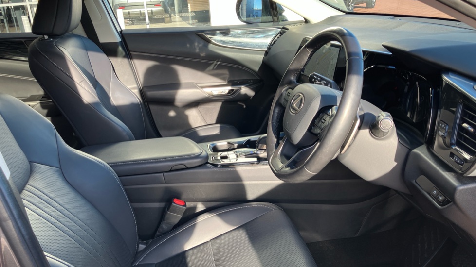 Lexus NX 450h+ 2.5 5dr E-CVT [Premium Pack] Estate - Image 12