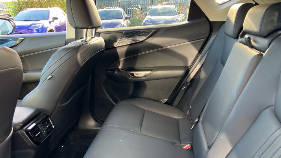 Lexus NX 450h+ 2.5 5dr E-CVT [Premium Pack] Estate - Image 15