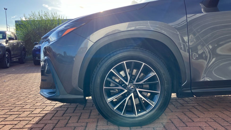 Lexus NX 450h+ 2.5 5dr E-CVT [Premium Pack] Estate - Image 25