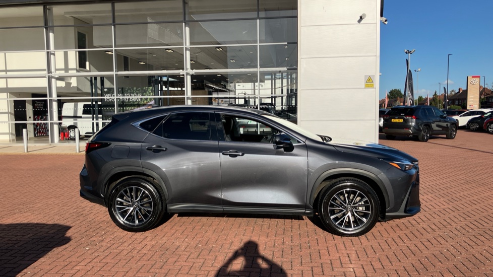 Lexus NX 450h+ 2.5 5dr E-CVT [Premium Pack] Estate - Image 47