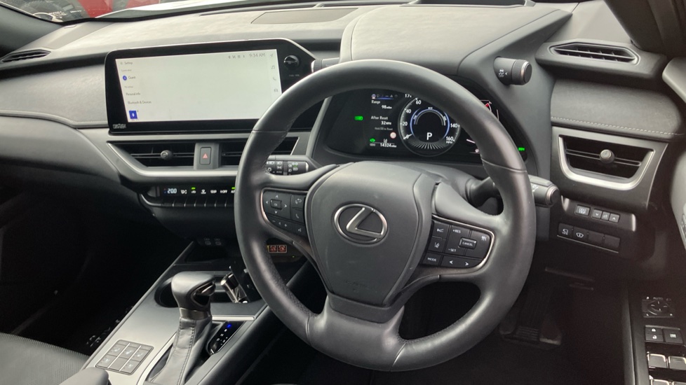 Lexus UX 250h 2.0 Takumi 5dr CVT Hybrid Hatchback - Image 7