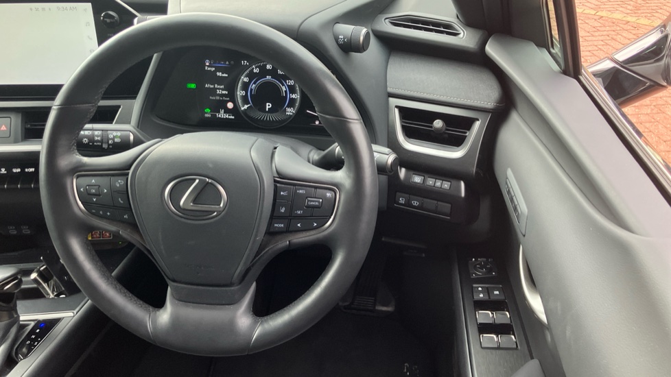 Lexus UX 250h 2.0 Takumi 5dr CVT Hybrid Hatchback - Image 10