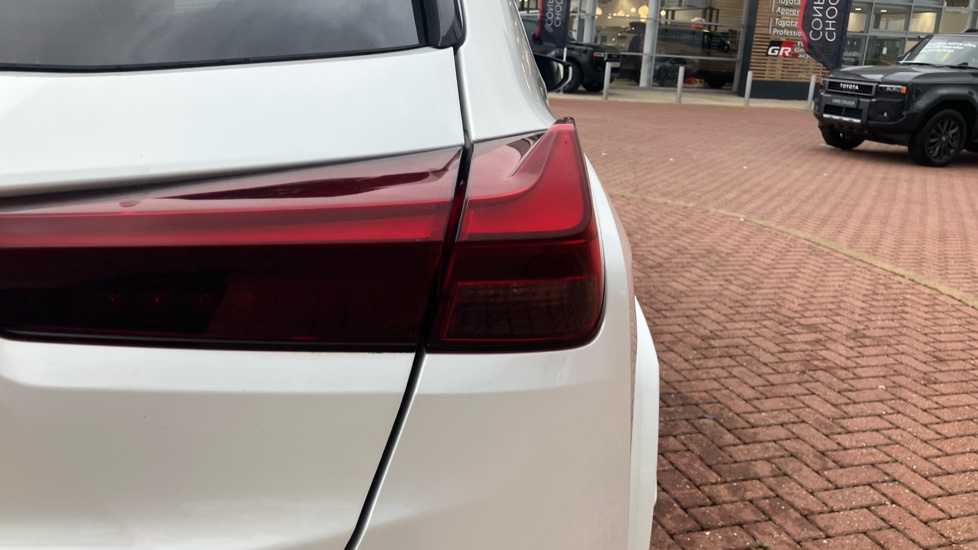 Lexus UX 250h 2.0 Takumi 5dr CVT Hybrid Hatchback - Image 21