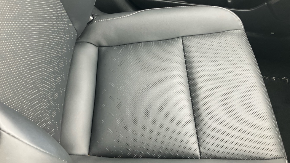 Lexus UX 250h 2.0 Takumi 5dr CVT Hybrid Hatchback - Image 28