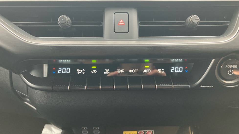 Lexus UX 250h 2.0 Takumi 5dr CVT Hybrid Hatchback - Image 34