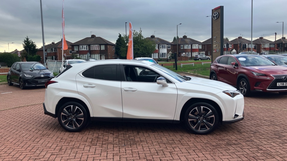 Lexus UX 250h 2.0 Takumi 5dr CVT Hybrid Hatchback - Image 48