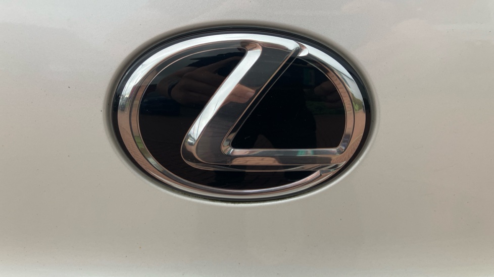 Lexus UX 250h 2.0 Takumi 5dr CVT Hybrid Hatchback - Image 56