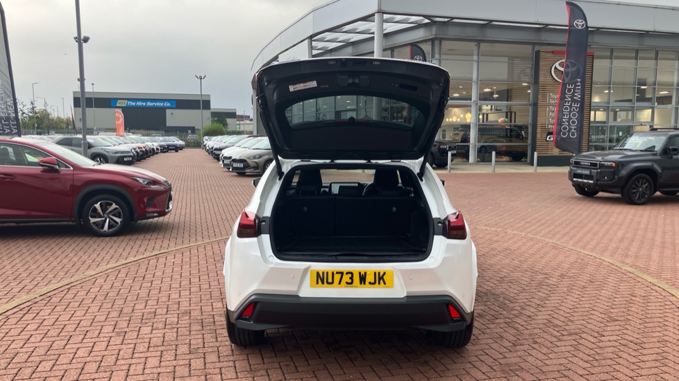 Lexus UX 250h 2.0 Takumi 5dr CVT Hybrid Hatchback - Image 58