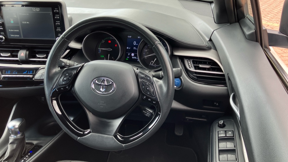 Toyota C-HR 1.8 Hybrid Icon 5dr CVT Hybrid Hatchback - Image 10