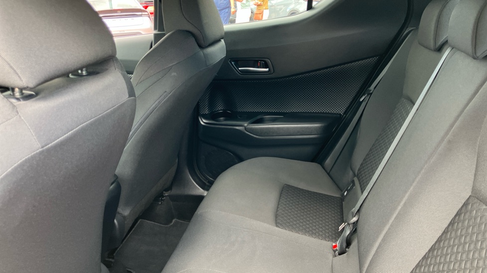 Toyota C-HR 1.8 Hybrid Icon 5dr CVT Hybrid Hatchback - Image 15