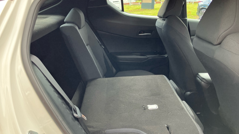 Toyota C-HR 1.8 Hybrid Icon 5dr CVT Hybrid Hatchback - Image 18