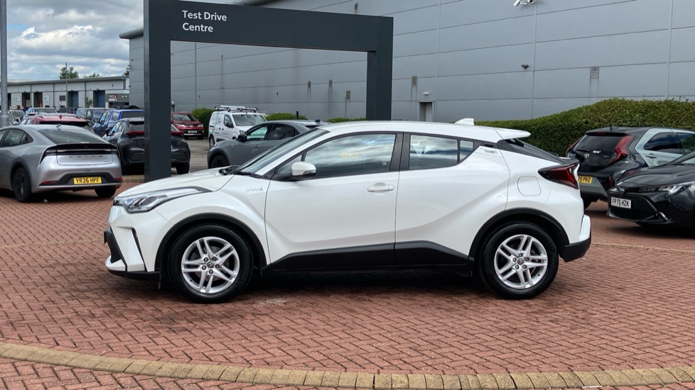 Toyota C-HR 1.8 Hybrid Icon 5dr CVT Hybrid Hatchback - Image 24