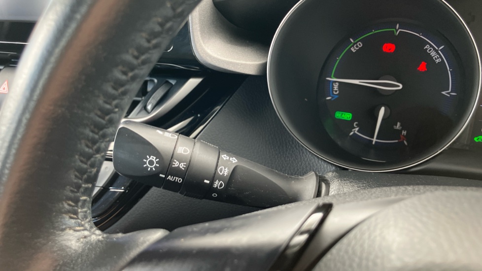 Toyota C-HR 1.8 Hybrid Icon 5dr CVT Hybrid Hatchback - Image 31