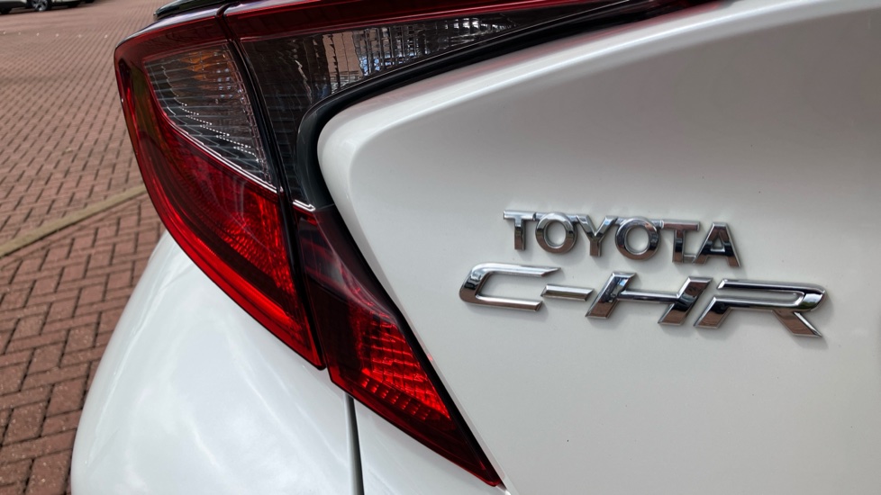 Toyota C-HR 1.8 Hybrid Icon 5dr CVT Hybrid Hatchback - Image 53
