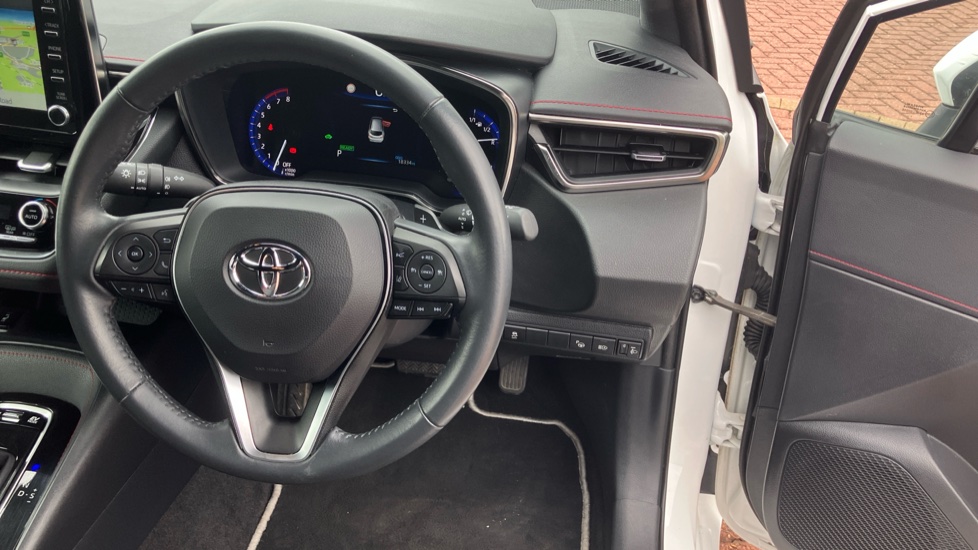 Toyota Corolla 2.0 VVT-i Hybrid Excel 5dr CVT Hybrid Estate - Image 10