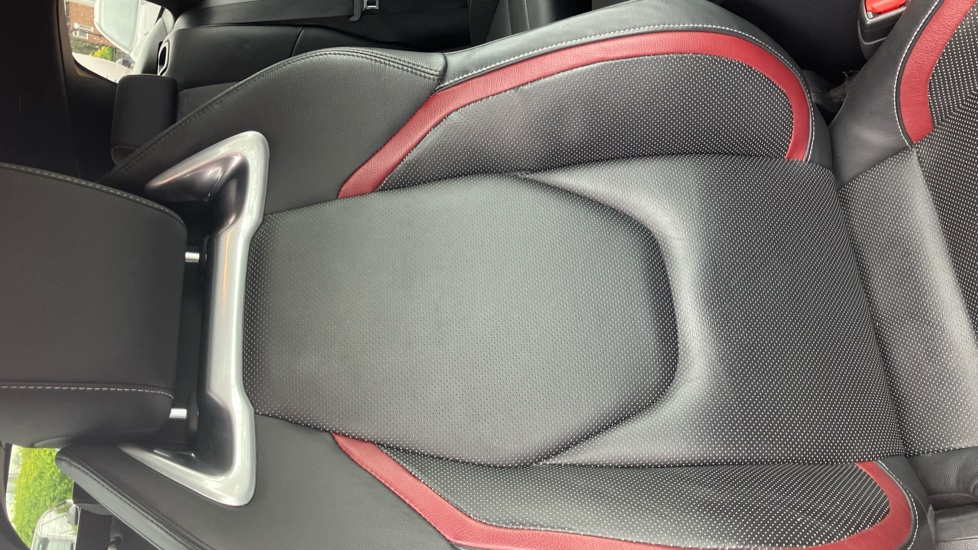 Toyota Corolla 2.0 VVT-i Hybrid Excel 5dr CVT Hybrid Estate - Image 14