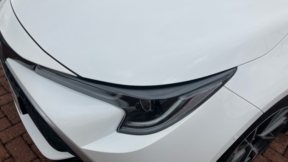 Toyota Corolla 2.0 VVT-i Hybrid Excel 5dr CVT Hybrid Estate - Image 20