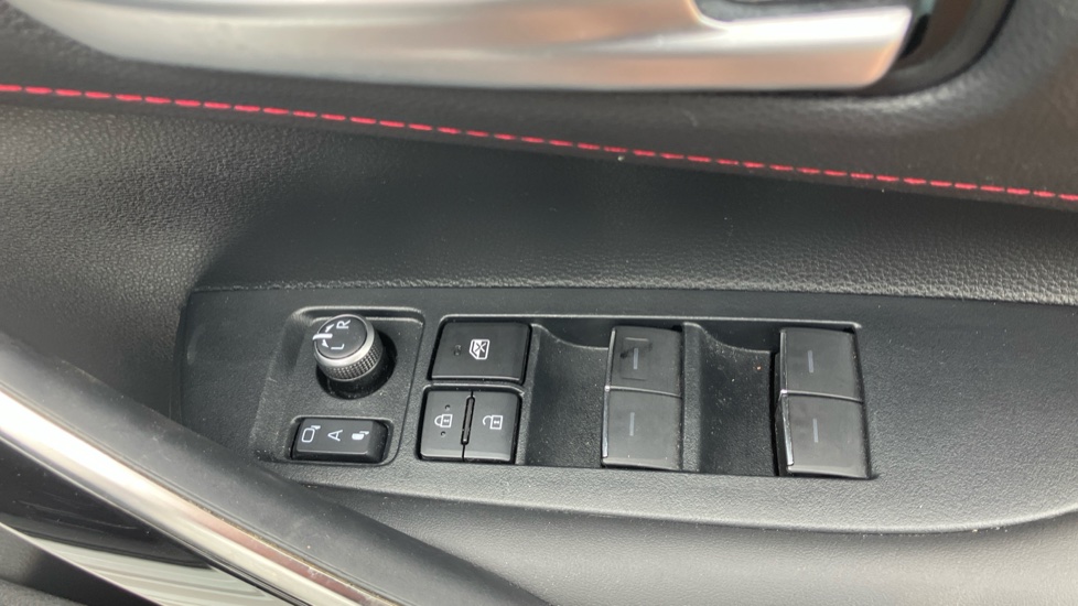 Toyota Corolla 2.0 VVT-i Hybrid Excel 5dr CVT Hybrid Estate - Image 30