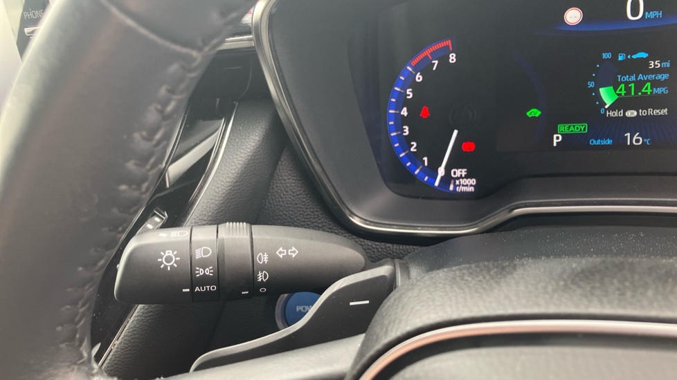 Toyota Corolla 2.0 VVT-i Hybrid Excel 5dr CVT Hybrid Estate - Image 31