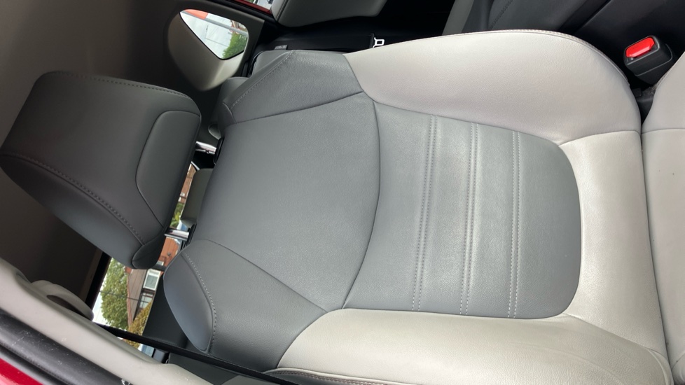 Toyota RAV4 2.5 VVT-i Hybrid Excel 5dr CVT Hybrid Estate - Image 14