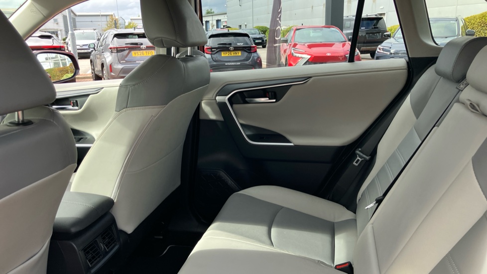 Toyota RAV4 2.5 VVT-i Hybrid Excel 5dr CVT Hybrid Estate - Image 15