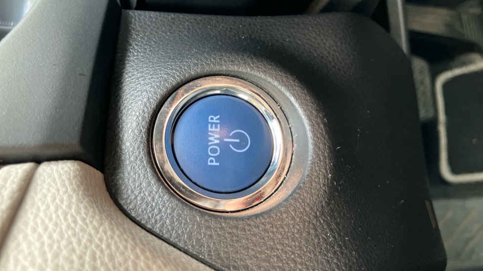 Toyota RAV4 2.5 VVT-i Hybrid Excel 5dr CVT Hybrid Estate - Image 16