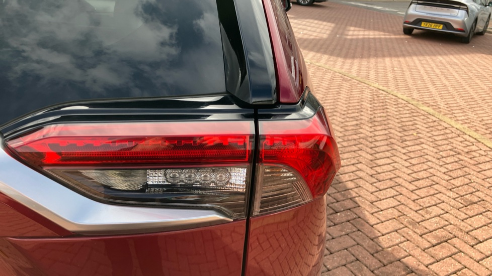 Toyota RAV4 2.5 VVT-i Hybrid Excel 5dr CVT Hybrid Estate - Image 21