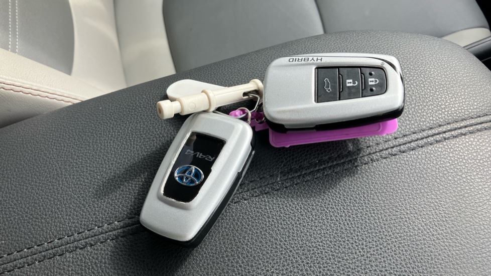 Toyota RAV4 2.5 VVT-i Hybrid Excel 5dr CVT Hybrid Estate - Image 28