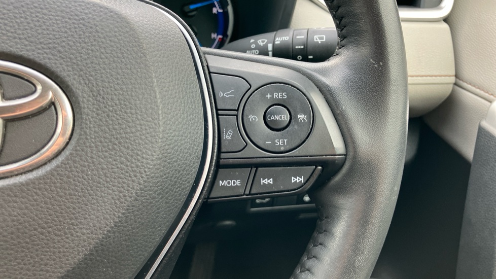 Toyota RAV4 2.5 VVT-i Hybrid Excel 5dr CVT Hybrid Estate - Image 30