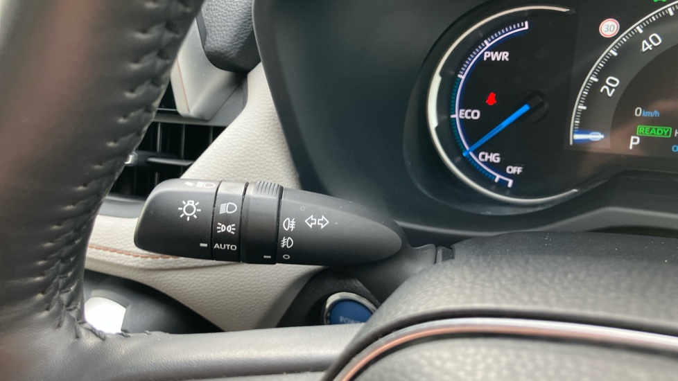 Toyota RAV4 2.5 VVT-i Hybrid Excel 5dr CVT Hybrid Estate - Image 32