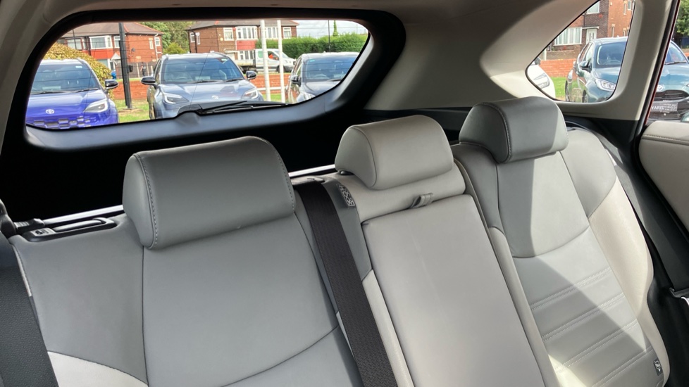 Toyota RAV4 2.5 VVT-i Hybrid Excel 5dr CVT Hybrid Estate - Image 36