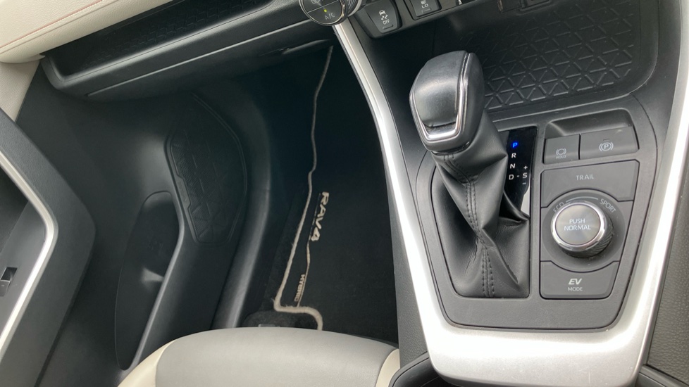 Toyota RAV4 2.5 VVT-i Hybrid Excel 5dr CVT Hybrid Estate - Image 61
