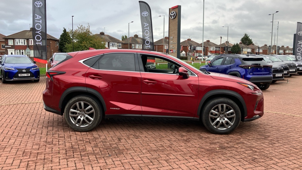 Lexus NX 300h 2.5 5dr CVT [8 Inch Nav] Hybrid Estate - Image 23