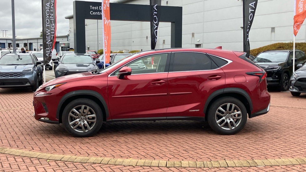 Lexus NX 300h 2.5 5dr CVT [8 Inch Nav] Hybrid Estate - Image 24