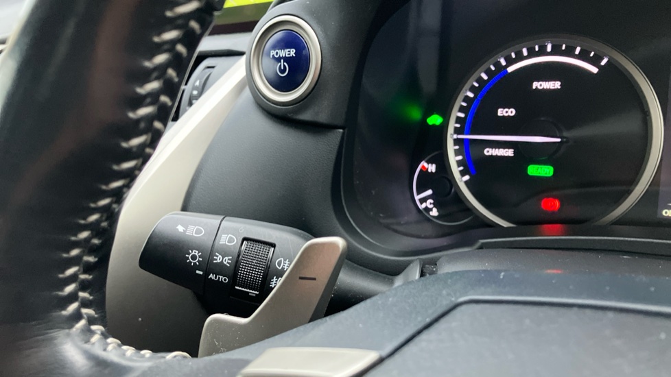Lexus NX 300h 2.5 5dr CVT [8 Inch Nav] Hybrid Estate - Image 32