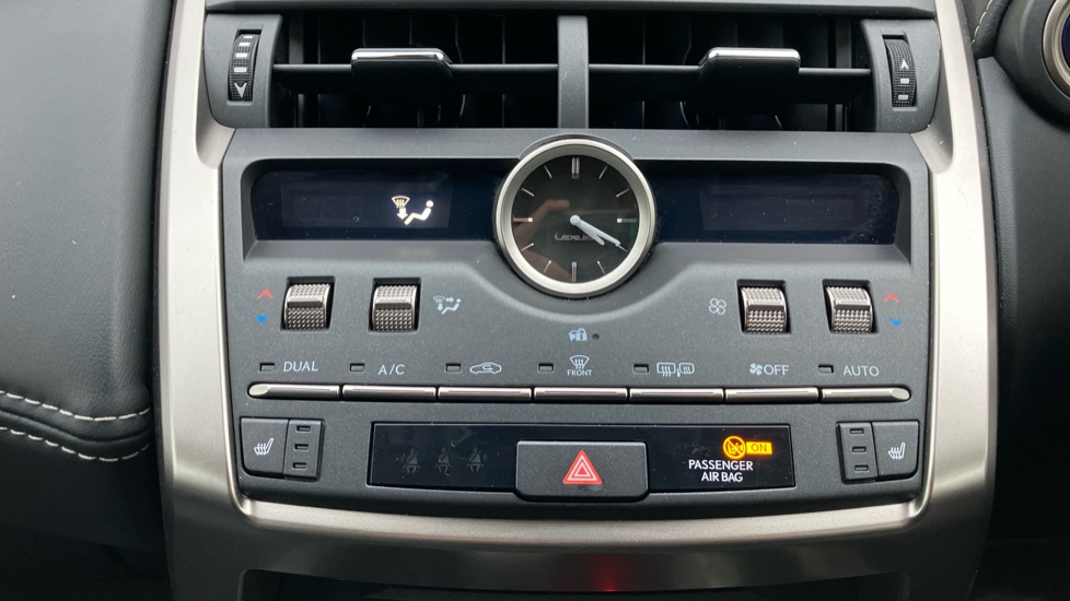 Lexus NX 300h 2.5 5dr CVT [8 Inch Nav] Hybrid Estate - Image 34