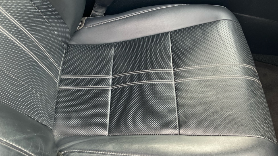 Lexus RX 450h 3.5 Takumi 5dr CVT Hybrid Estate - Image 17