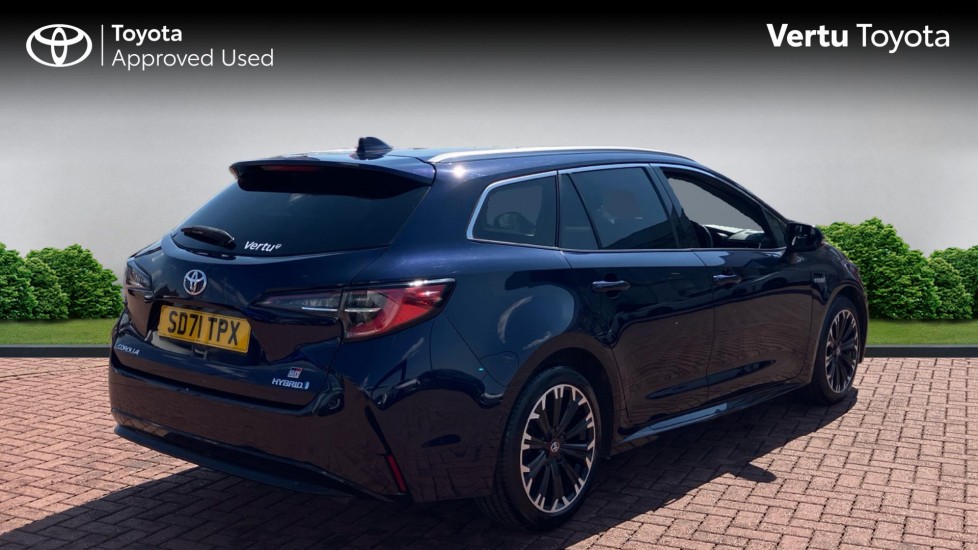 Toyota Corolla 1.8 VVT-i Hybrid GR Sport 5dr CVT Hybrid Estate - Image 2