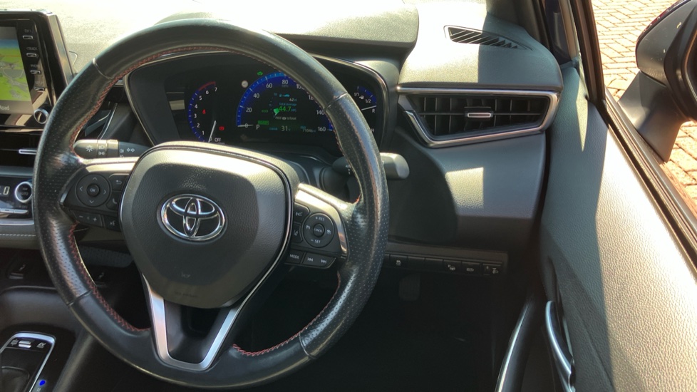 Toyota Corolla 1.8 VVT-i Hybrid GR Sport 5dr CVT Hybrid Estate - Image 10