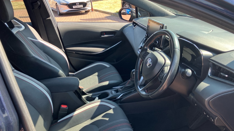 Toyota Corolla 1.8 VVT-i Hybrid GR Sport 5dr CVT Hybrid Estate - Image 12