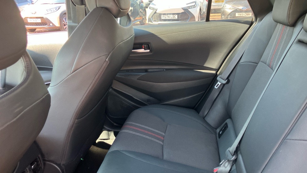 Toyota Corolla 1.8 VVT-i Hybrid GR Sport 5dr CVT Hybrid Estate - Image 15