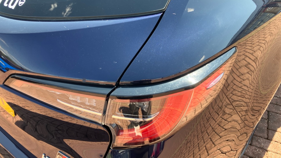 Toyota Corolla 1.8 VVT-i Hybrid GR Sport 5dr CVT Hybrid Estate - Image 21