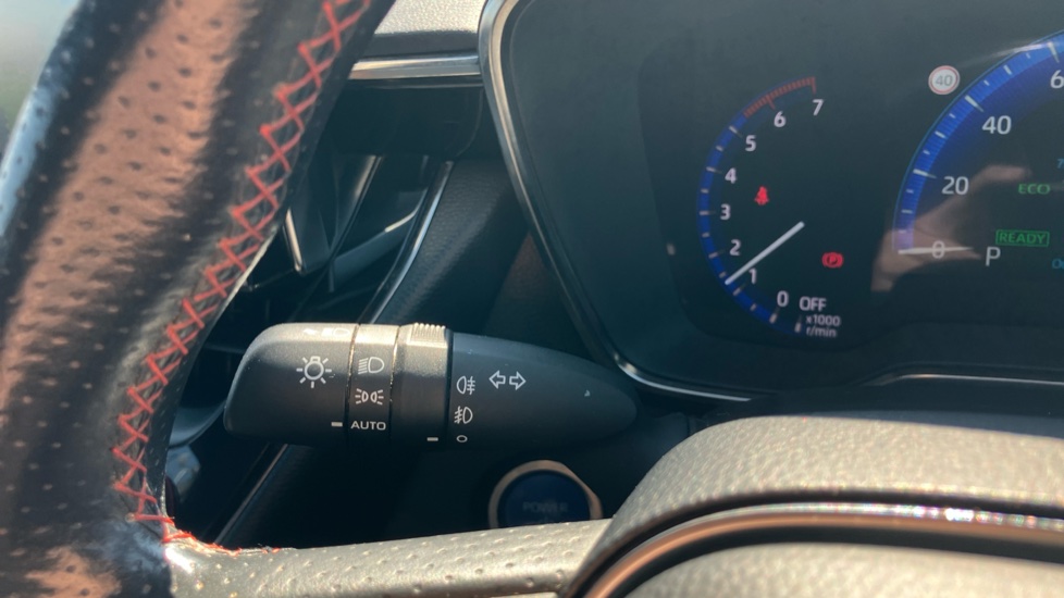 Toyota Corolla 1.8 VVT-i Hybrid GR Sport 5dr CVT Hybrid Estate - Image 31